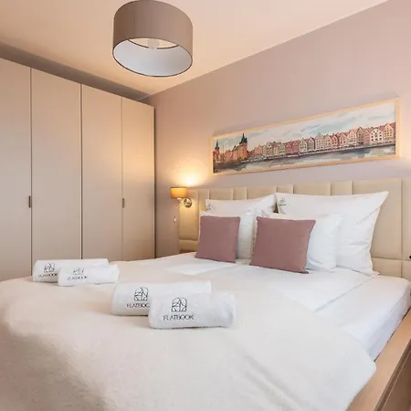 Flatbook - Seaside Albatross Tower * グダニスク