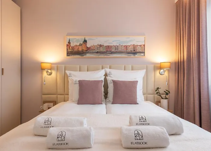 Flatbook - Seaside Albatross Tower * Gdańsk