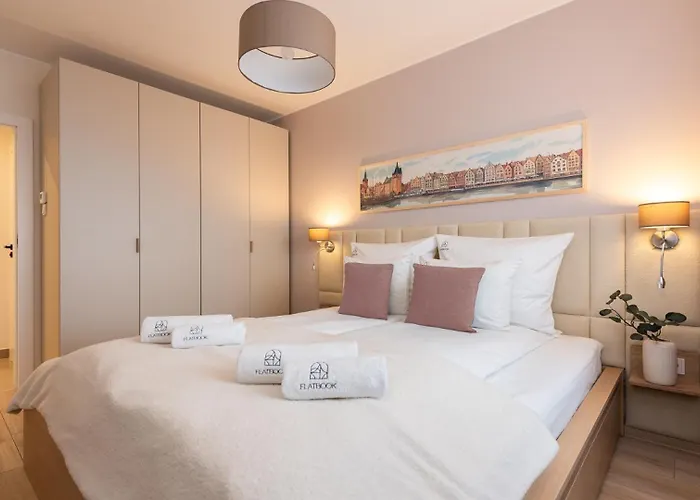 Flatbook - Seaside Albatross Tower * Gdańsk